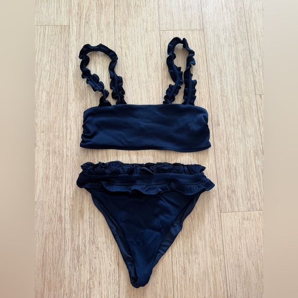 Beach Riot Navy Blue Ruffle Bikini size Large - Picture 5 of 6